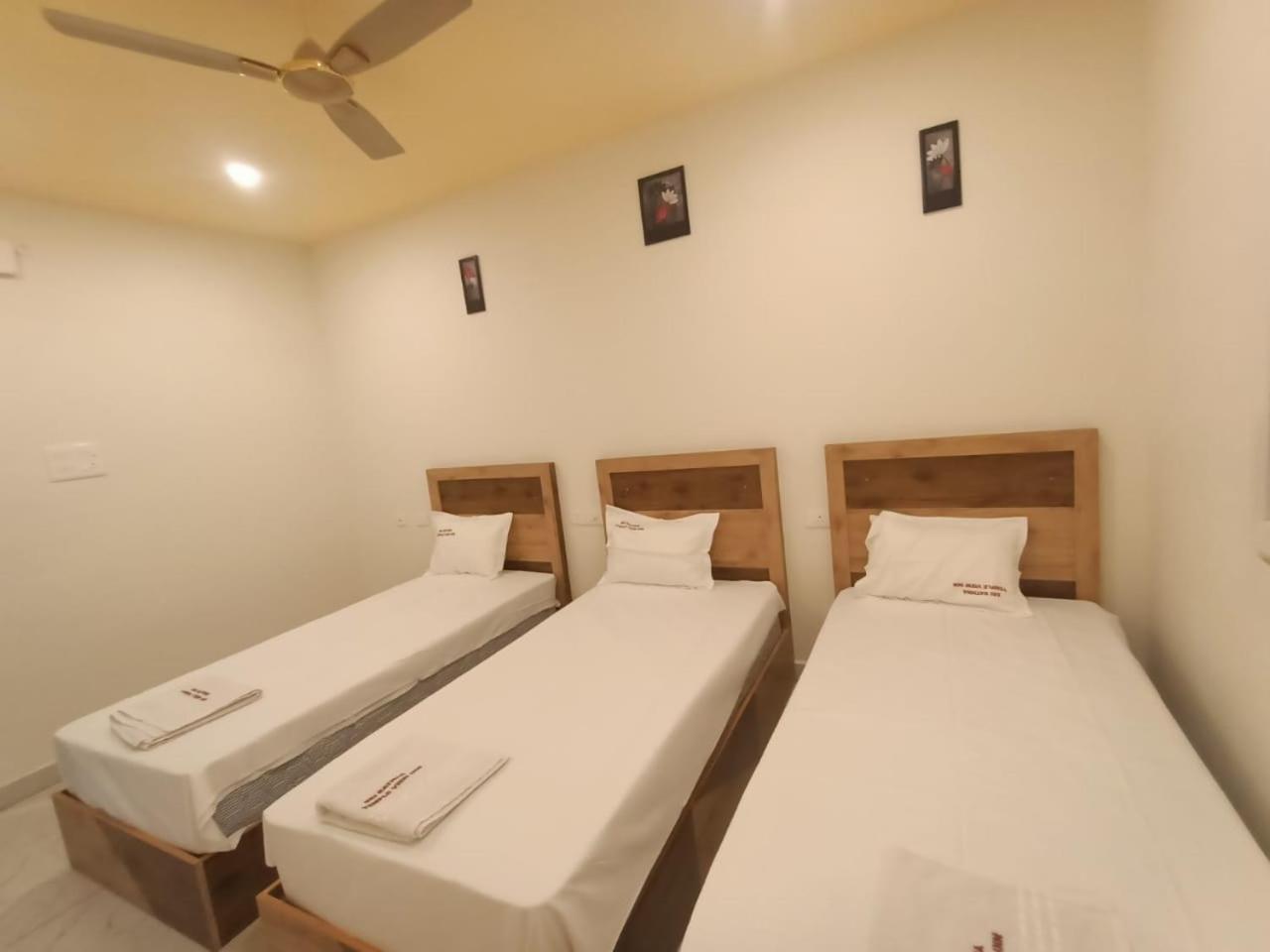 Srirathna Temple View Inn ثانجافور المظهر الخارجي الصورة